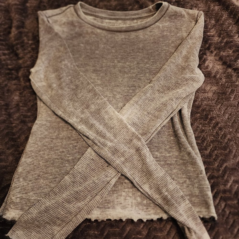 American Eagle long sleeve